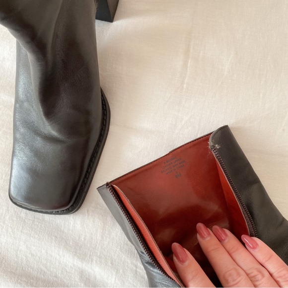 Vintage Brown Leather Ankle Boots - Picture 5 of 6